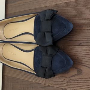 Ann Taylor pointed flats size 8